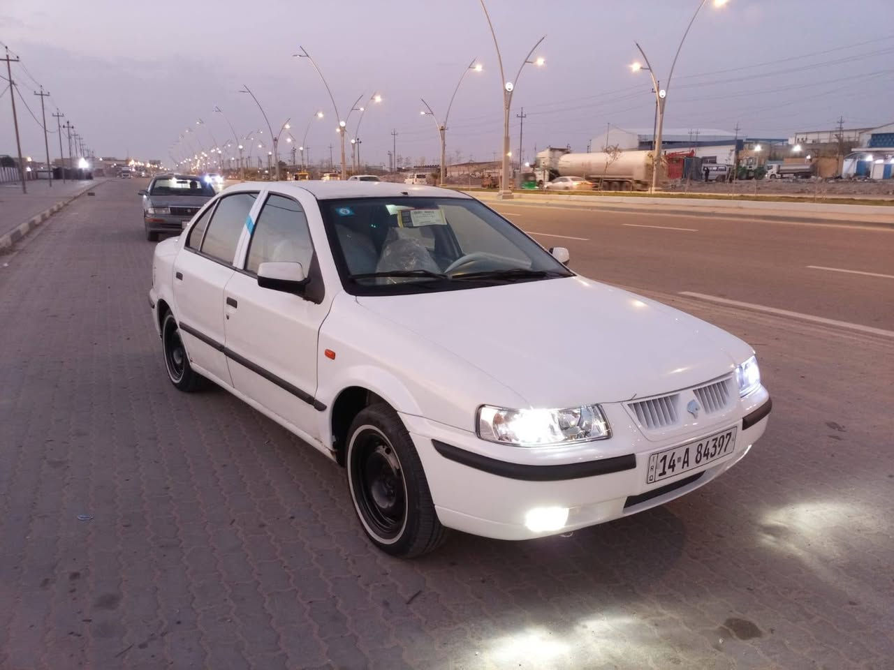 السلام عليكم سمند للبيع مديل 2009 السيارة جاهزة مكينة كير وحدادية رقم بصرة دولي سنوية لل30 تخم تاير جديد خط ابيض السعر 33 مكاني البصرة القبلة *********** متواجد عل واتساب فقط
