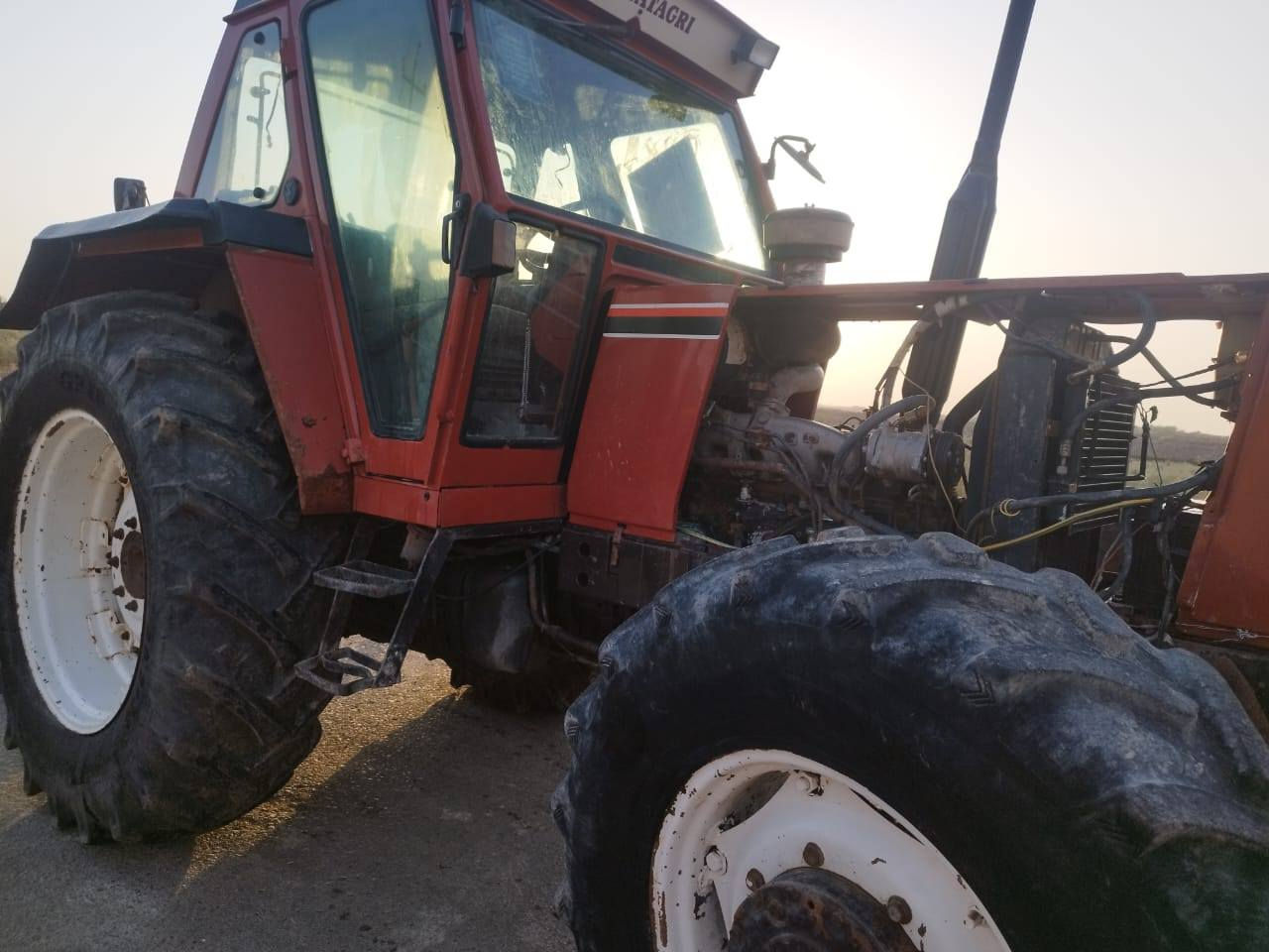 السلام عليكم فيات حجم 115 تكمه عريضه اكسن بارز المكان ميسان قلعه الصالح الاتصال ***********
