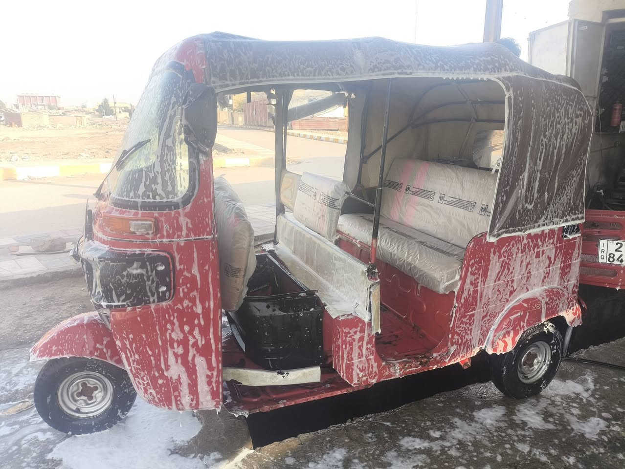 سعره بلاش مستعجل  موديل 18رقم وسنويه تحويل ثاني يوم تكتك جاهزه كشر نضافته كدامك نضيف بس اكو خياس قليل يم صعده العبري فقط محرك مكفول من التنقيص ولتبخير وشرط نهضة قويه ونعومه محرك خرسه جاهزه ربع ماتصريف عليه كلهة مكمله دوشمه وترتيبات السعر 
3900قفل قفل  ***********. واتساب متواجد وماسنجر. ناصريه سوق الشيوخ
