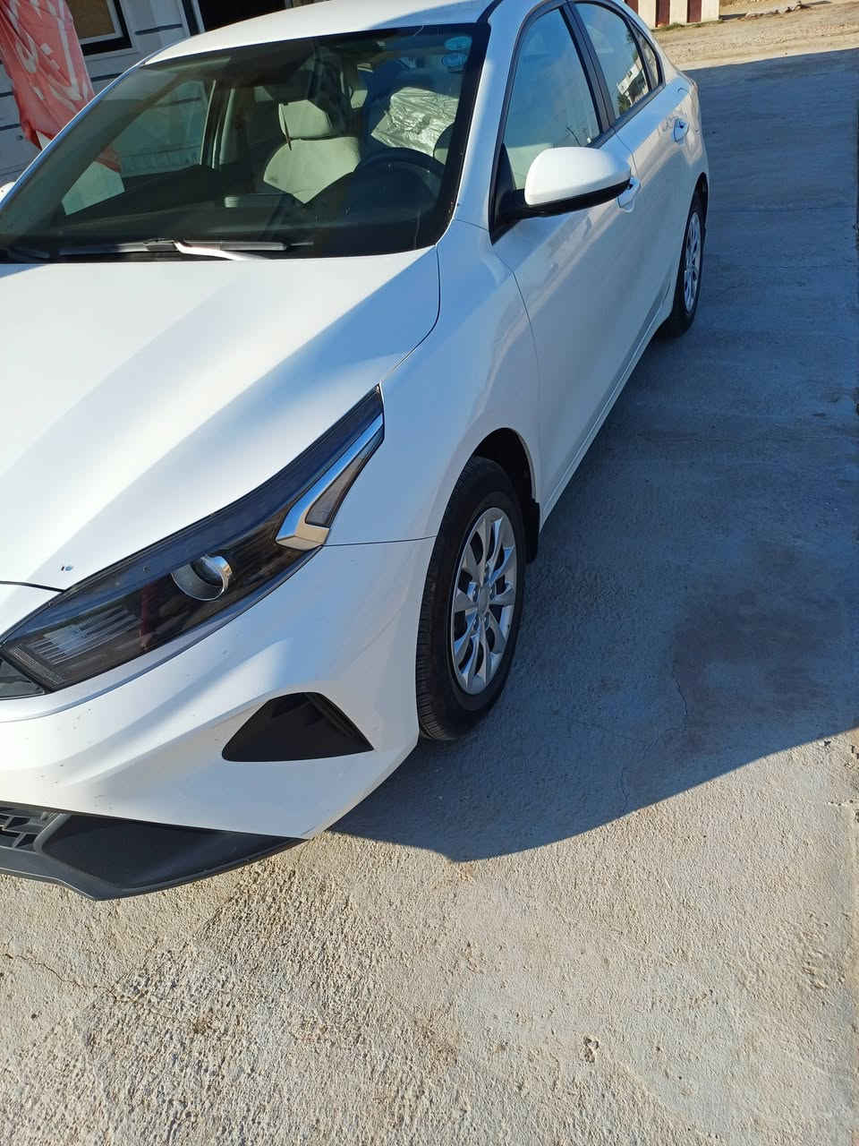 السلام عليكم كيا سيراتو موديل 2024 محرك 1600سياره جديده مكفوله كفاله عامه رقم اربيل تريد تحويل تريد وكاله السعر ١٨٠ للاستفسار ***********

