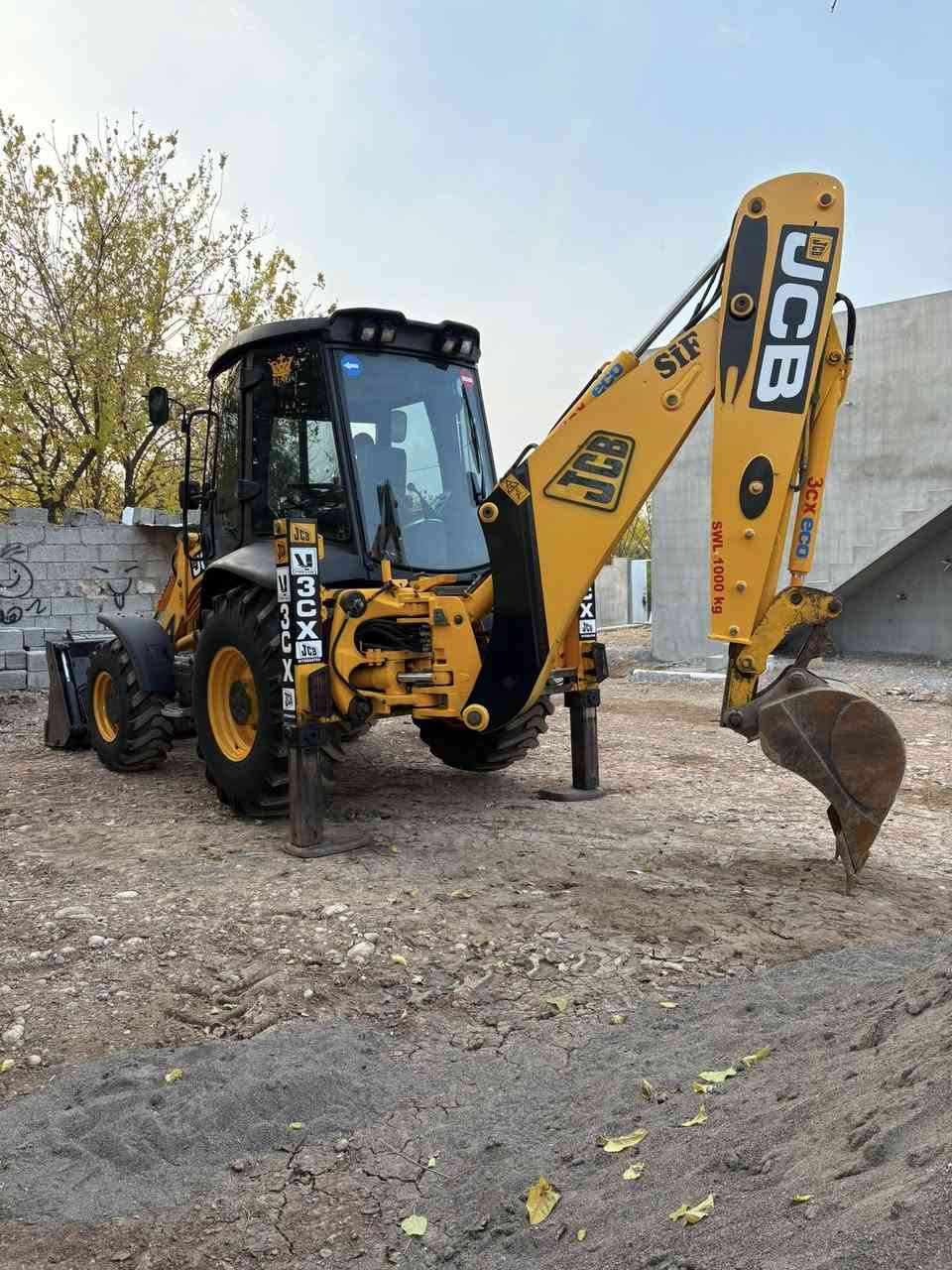 للبيع مؤديل ٢٠٠٣   ***********  ***********
