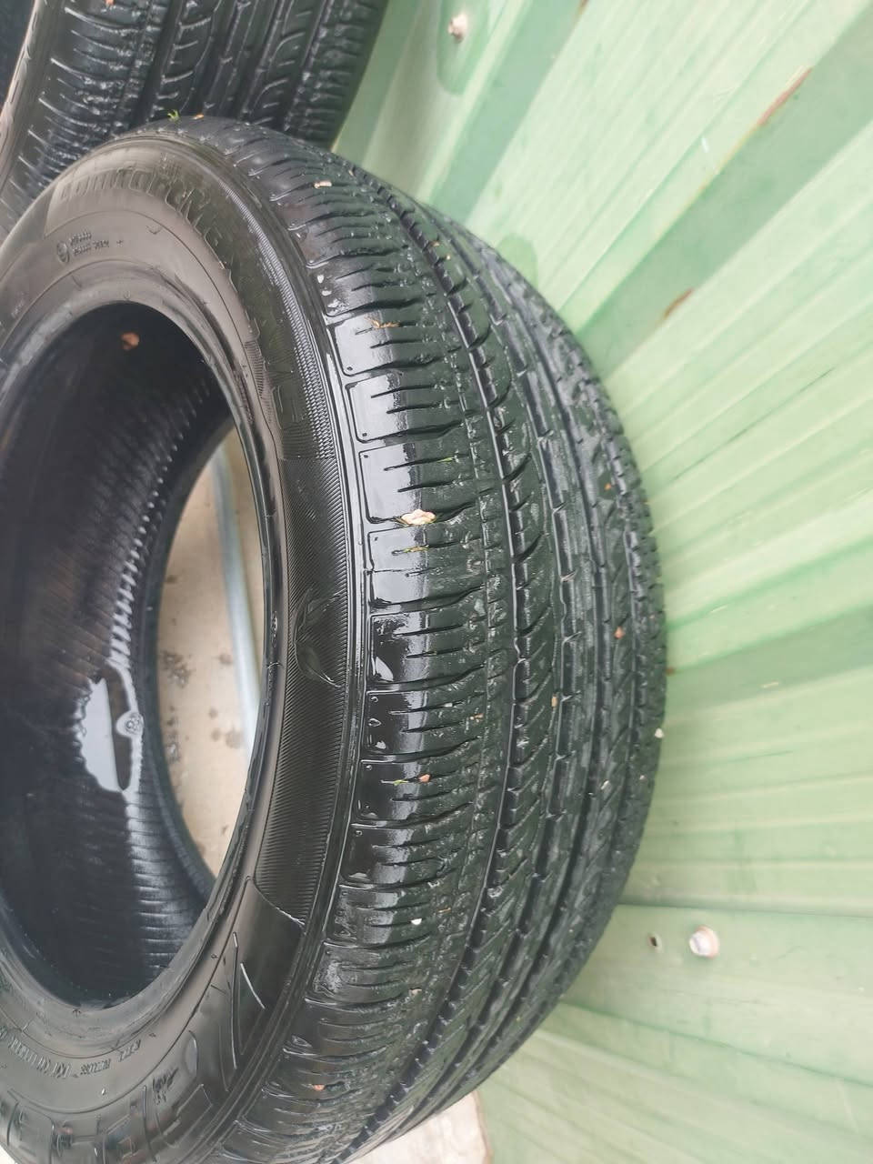 اسلام عليكم زوج تايرات نضاف كلش للبيع حجم 205/55R 16  يرهمن ع سياره سيراتو اتصل ودلل ***********

