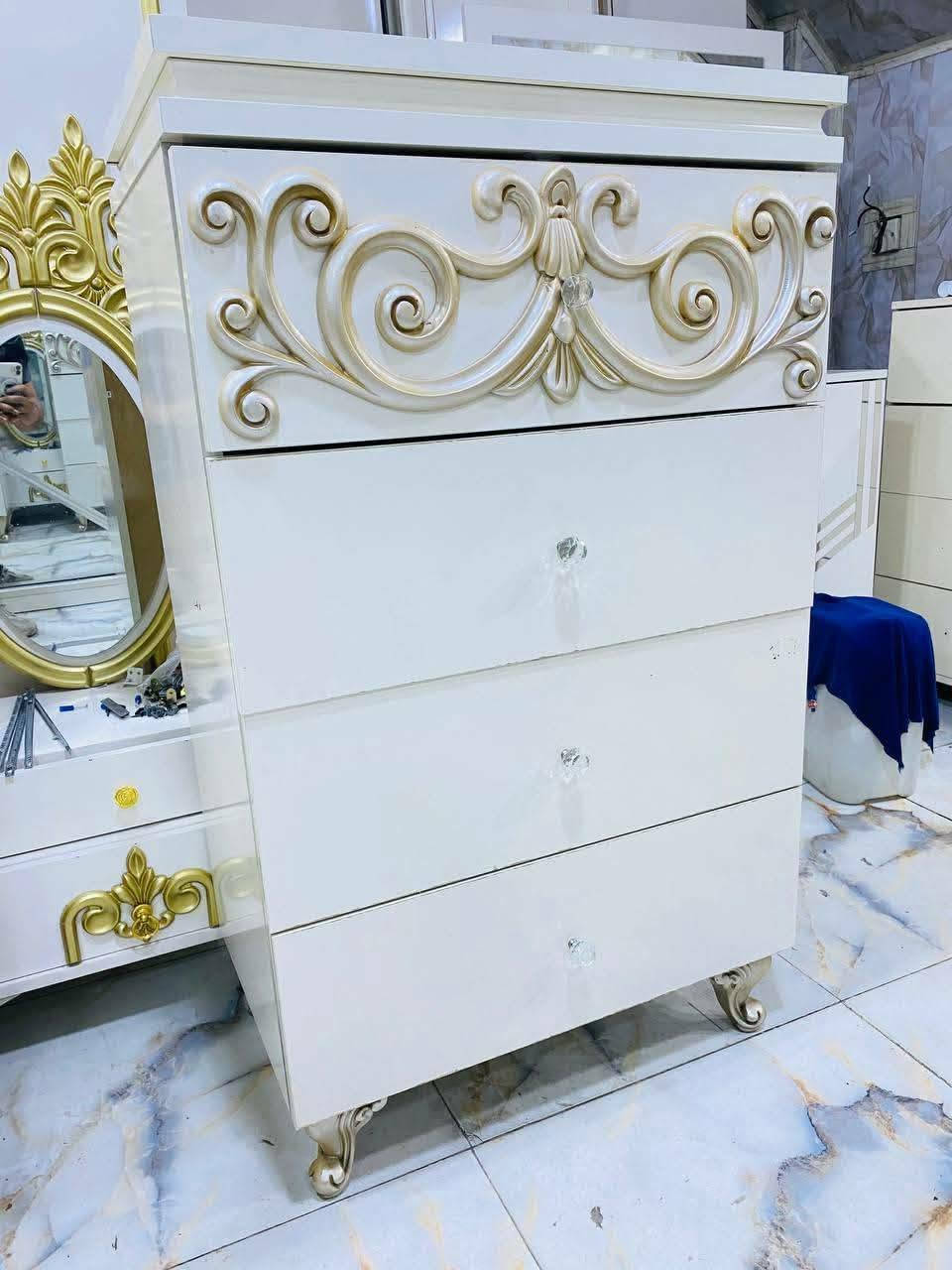 💎💗 غرفة تركي مستخدم
7قطع موديل تحفه 
💯 نظافة 95%
🚪 نظام سلايت درجه اولى  مرتب
💸 السعر تخفيظات بس 450
كنتور ظخم ظهر بلوك 4ملم 
جربايه موديل يختلف على شكل دائره 
🪛 شد مجاني
🚚 نقل مجاني
💎للحجز اخذ سكرين وتفضل واتس اب *********** تتوفر انواع الغرف
