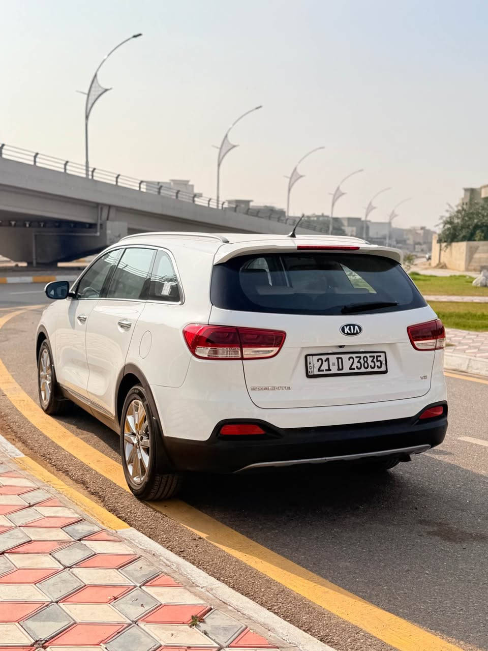 السعر 238ورقة بي مجال بسيط للطيبين
السيارة كلين تايتل ،فول مواصفات عدا الفتحه-محرك 6سلندر،ماشية 100الف العنوان كركوك للتواصل*********** Singapore
