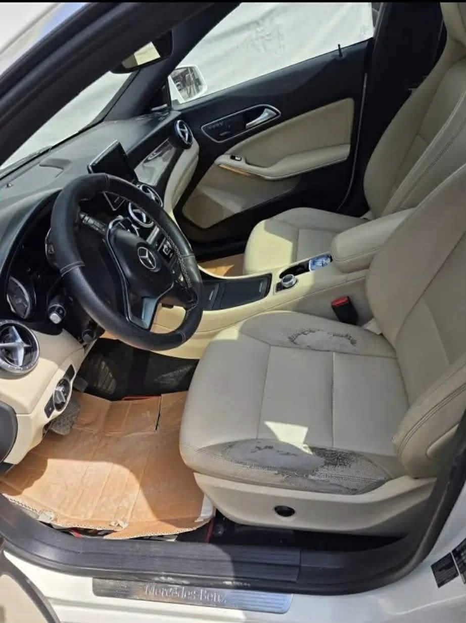 السلام عليكم
للبيع او مراوس حسب القناعه

مارسيدس CLA 250 رقم بغداد 2014

وارد امريكي داخلة كلين بدون حادث بدون ايرباك

فقط الدعاميه الاماميه واكعه

وصور اميركا مرفقه مع الصور

هنا بالعراق مابيه شي 

رقم بغداد الجديد

تحويل مباشر 

محرك 4 سلندر 2000 تيربو على وضع شركة

الكير DCT بقوة 208 حصان على وضع الشركة

شرط الفحص 

تبريد قطعتين 

شاشة حديثة 

وباقي المواصفات الCLA

تحكمات استيرن

كامره خلفيه

بانوراما

دواخل صاجات

مري جانبيه كهرباء

كشنات جلد

كشنات كهرباء

داخل كريمي

سيارة  

ما بيها اي نقص 

دواخل على وضع الشركة 

سيارة رئاسية بمعنى الكلمة 

مكاني بغداد

السعر ب148$ ورقه 

واي استفسار اني حاضر

***********

***********

( محمد الصعب )
