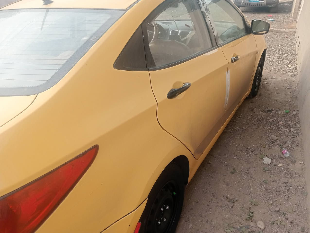 السلام وعليكم اكسنت خليجي 
موديل 14 
السعر 82
***********
