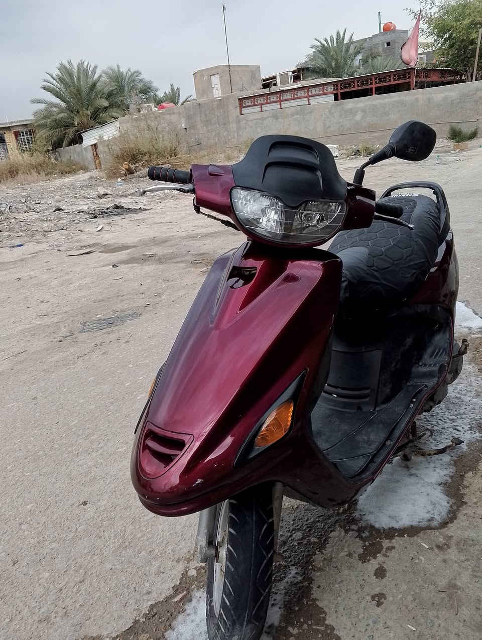 سلام عليكم دراجة فراشة للبيع الدراجة رمبه الدراجة مامفتوحه مكينته ناعمه كهربائيات  كله شغاله نكرت سلف وهندر واشاير وهورن شغال دبلات وره وكدام جدد مانقصه برغي الدراجة بلاديه عدادات شغاله الدراجة احله من الصورة مكاني البصره قضاء المدينة السعر 550 وبيه مجال لطيبين الاتصال عله الرقم التالي ***********
