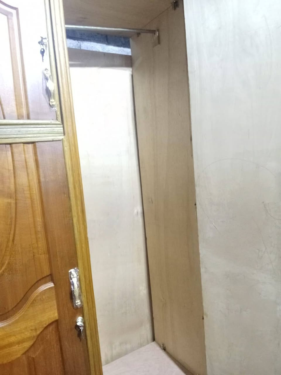 للبيع كنتور صاج ابو ٣ ابواب وملحق الظهر جرجوبه براغي السعر ٢٠٠ الف مكانه بغداد اكو توصيل بكروة الشراي يراسل الصفحه


**إذا كنت صاحب هذا الإعلان وتريد حذفه لأي سبب، رجاءا أرسل رسالة إلى الدعم الفني**