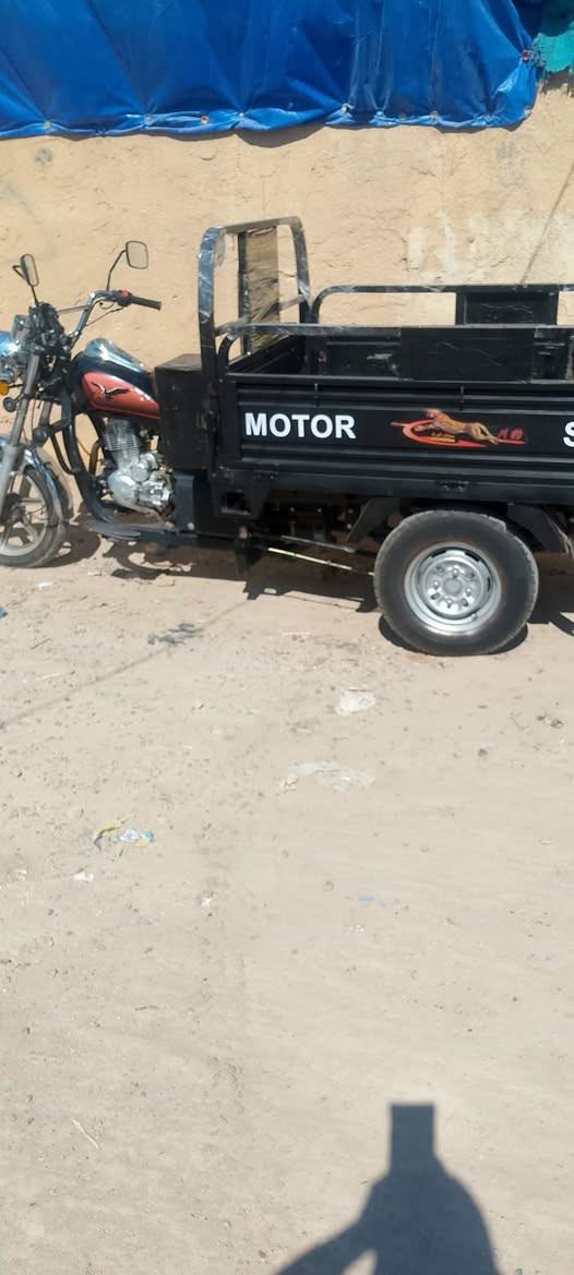 سلام عليكم ستوته موديل 2024 نضيفه كلش مابيه ولا نقص لحيم ولاصبغ جاهزه الشغل  وكهربائيات شغاله برغي مانقص نكر سالف محرك مامفتوح السعر مليون وسبعميه وبيه مجال الطيبين ومكفواله كفاله عامه تخذه من باب بيتي الرقم *********** العنوان بغداد تقاطع درويش شراي يتصل وتحياتي الكم
