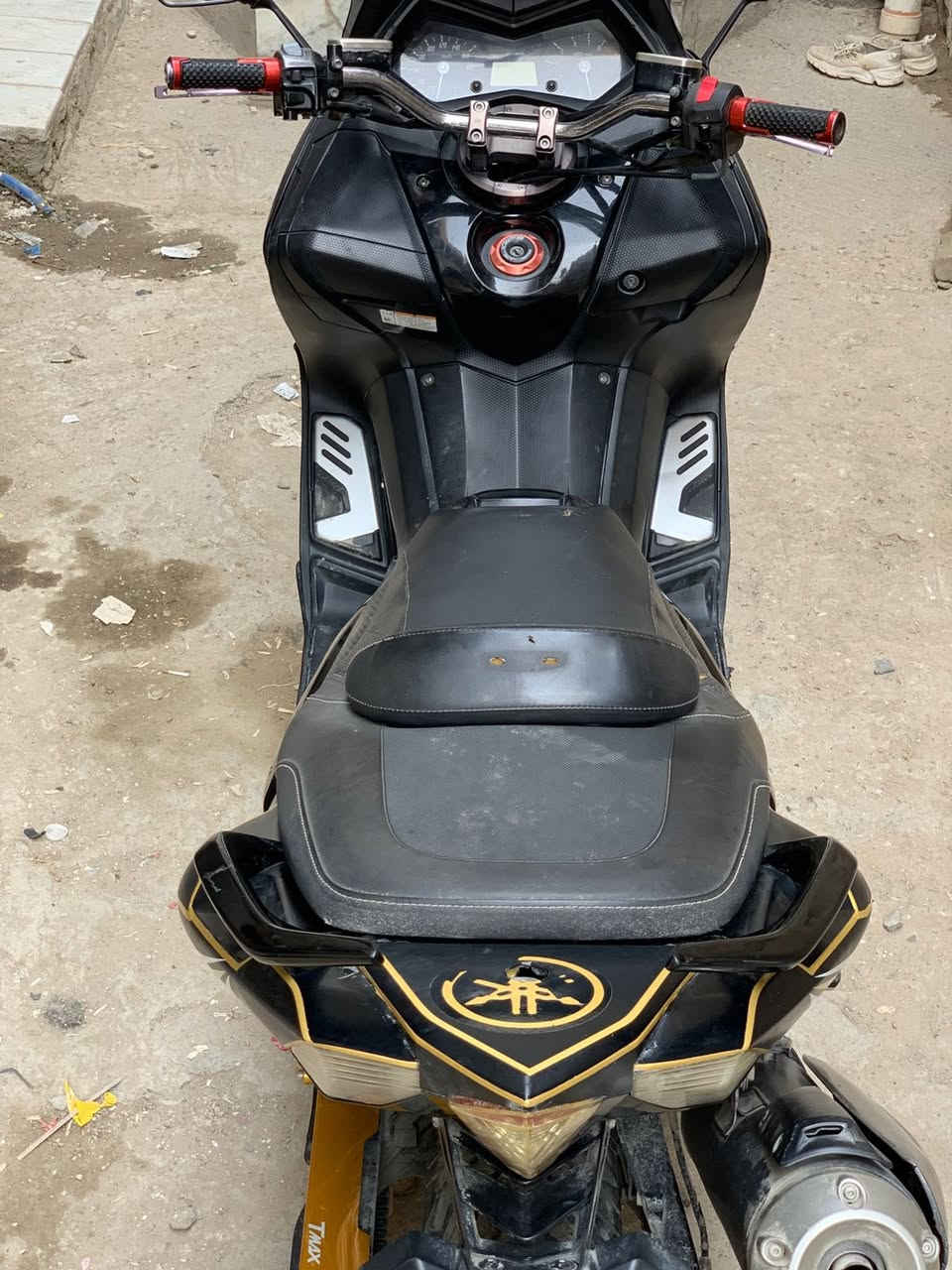 ي ماكس موديل2014 سعر25 ناصريه مركز *********** ما تشتري لا تجي ترسلني
