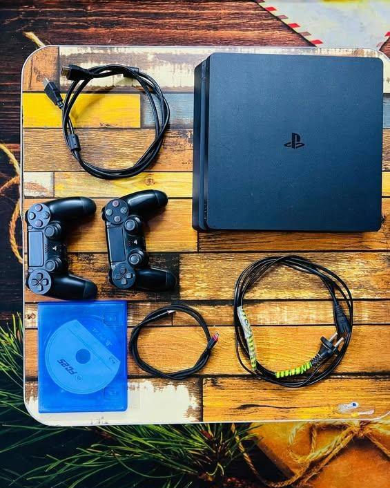 جهاز ps4 للبيع 
نضيف و مامهكر وما مفتوح

مساحتة نص تيرا ونضامه 13.4

المحتويات:

يدات اثنين وحدة اصلية والثانية تجارية

وكيبلاته ما بيهن نقص

قرص fifa25

العنوان :(بغداد مدينة الصدر الاورفلي) 

السعر:220 (ومابي مجال)


**إذا كنت صاحب هذا الإعلان وتريد حذفه لأي سبب، رجاءا أرسل رسالة إلى الدعم الفني**