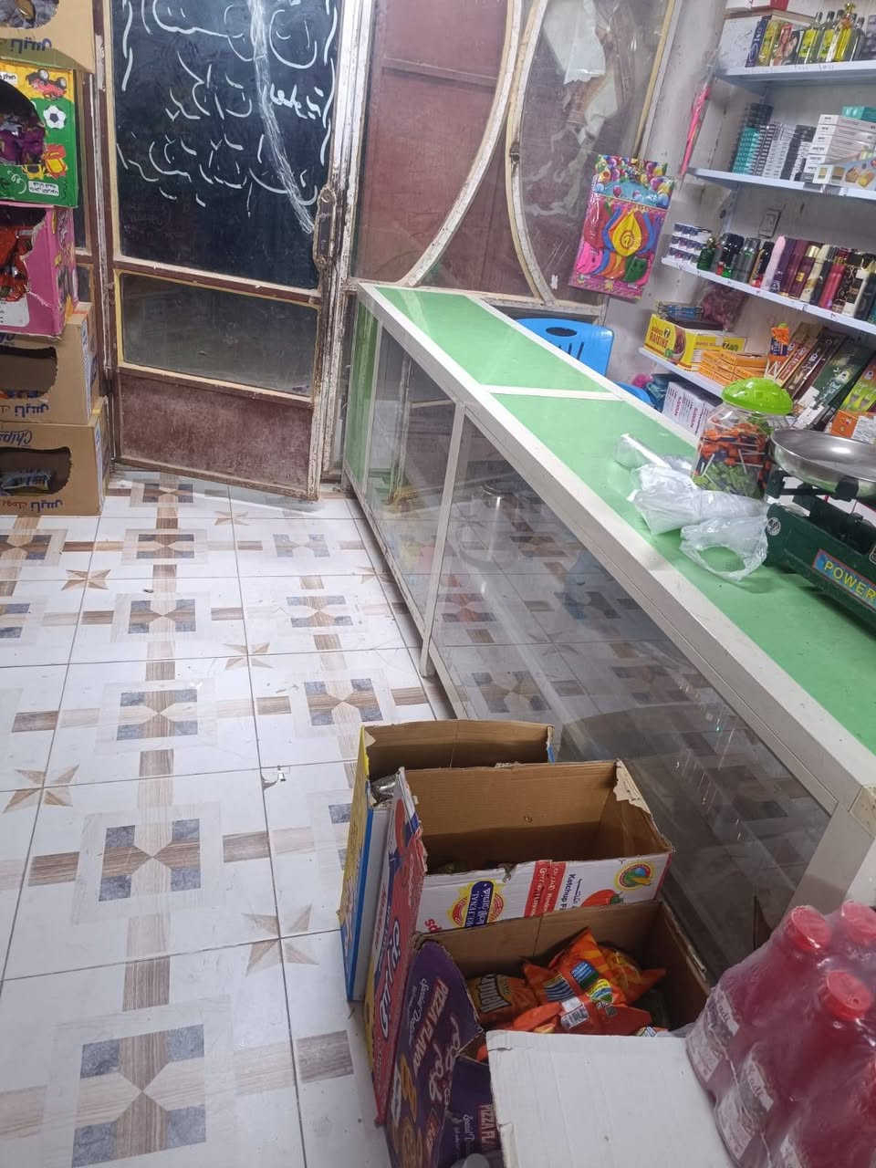 للبيع

0780 890 8443
