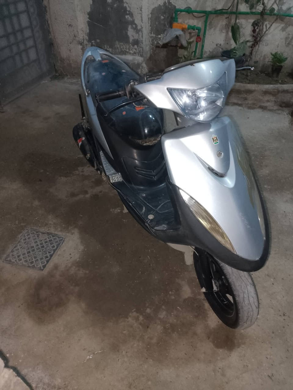 السلام عليكم دراجه ماكس عدله للبيع محرك كفاله ما مفتوح شغاله سلف هندر السعر 550 بيه مجال حك الجيه للتواصل ***********
