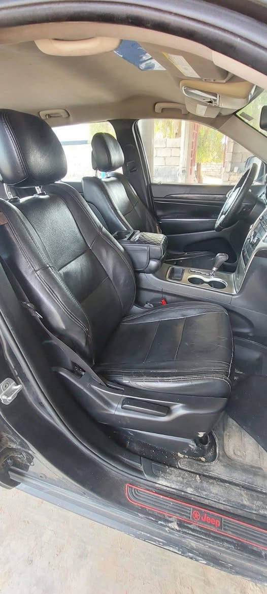 جيب لاريدو ٢٠١٢ رقم بغداد فور ويل بصمة كشن كهرباء تحكم ستيرن كشنات مكينة ٣٦٠٠ كير مكينة مكفول  جلد بصمة  بيهه ٣ قطع صبغ سيارة خير من الله مكاني ديالى الخالص ***********
