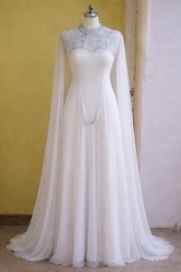 فستان • عقد قران • قياس ٤٠