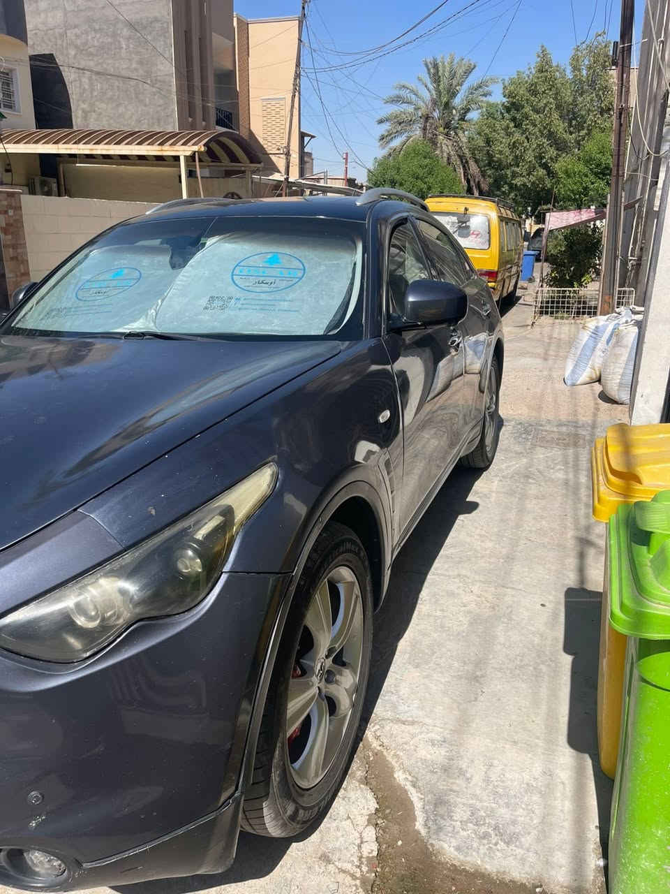 FX35 خليجي 2009
مصبوغه عام بدون حادث 

مكينه جديده منضومه تبريد تخم تاير صدر كله جديد قبل شهر

بيهه نواقص بسيطه 

متواجده بغداد الدوره 

السعر 72 وبيهه حك الجيه شي بسيط

***********
