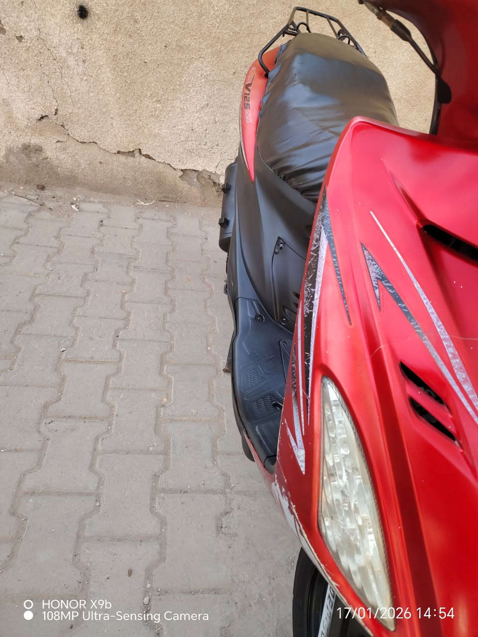 دراجه سكنس ياباني مكفوله مامفتوحه *********** سلف لايتات شلعه كامله من كلشي سعرهه 325 بيه مجال
