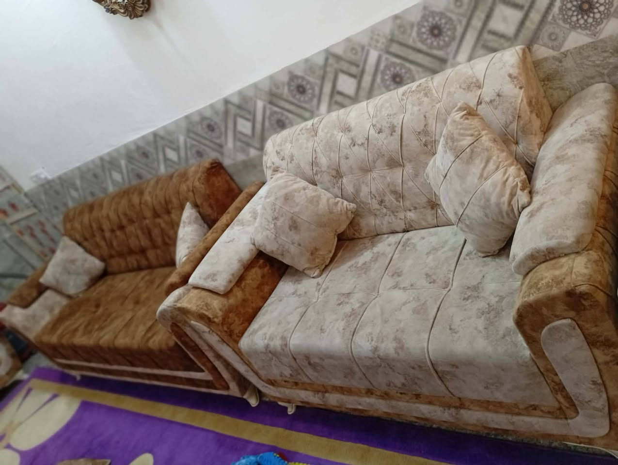 تخم عدد 2 للبيع السعر خاص المكان ديوانيه جمهوري الاتصال عل رقم ***********
