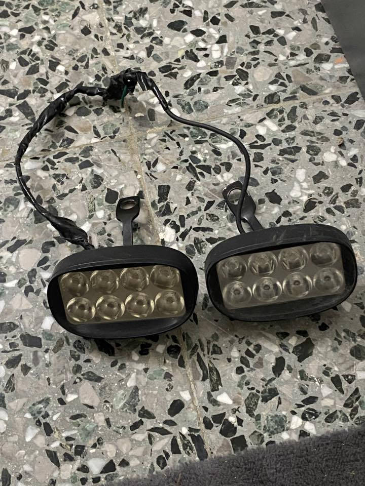 السلام عليكم غراض مال درجه لاياتت كلها شغاله جهازه بيه عشر أصوات كلهن قفل ٢٥الف مكاني مجمع الدور ***********
