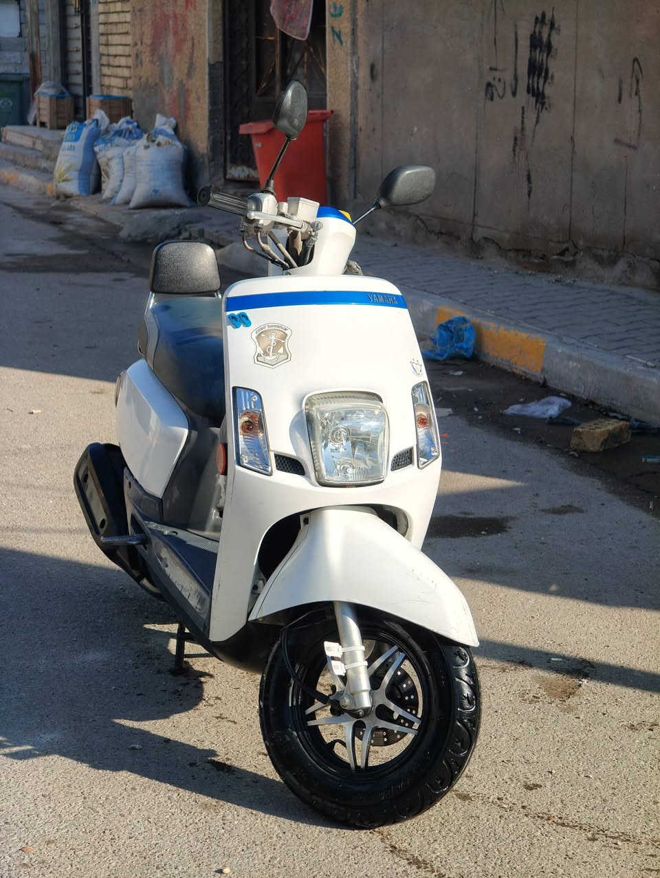 بوليس مسطرة داخل رصاصي مكفولة كفالة عامة مكينة وكفر ختم واحد جيب 10 فيتريه وفحص رقم ***********
