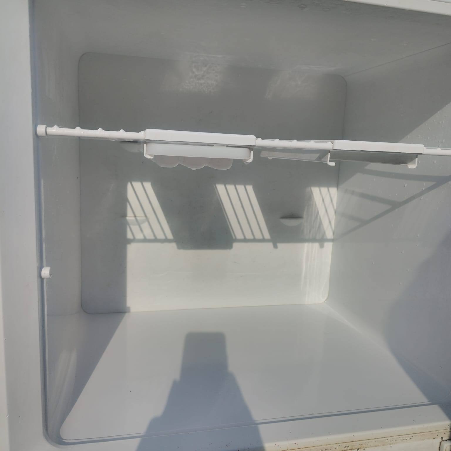 السلام عليكم ثلاجه بحاله جيده تجميد جيد جدا السعر ٢٠٠ بيها مجال بسيط


**إذا كنت صاحب هذا الإعلان وتريد حذفه لأي سبب، رجاءا أرسل رسالة إلى الدعم الفني**