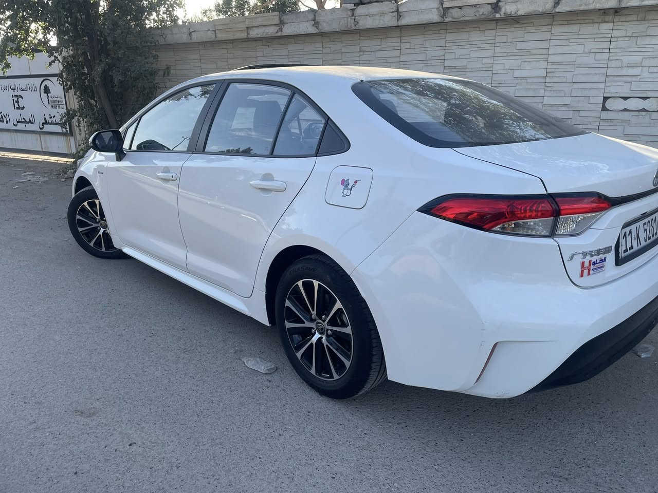 سلام عليكم وتحية طيبة للبيع كورلا هايبرد وارد صيني 2025 مكفولة من صبغ وتبديل  بيهة رصعة بداير مال جاملغ الخلفي بسيطة ماشية 20 km مكينة 1800 هايبرد سيارة مواصفات معروفة من صور سعر 148 بيهة مجال قليل ستفسار *********** سكن بغداد شهداء البياع
