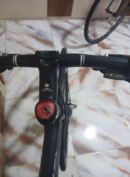 السلام عليكم كباتن
متوفر دراجة نوع 700 قياس الفريم{47S} ماركة لويس
سيت كروب شيمانو بريك دسك 
بدالات [3×8] 
كباتن الدراجة نضافة %%
السعر المطلوب[325الف] 
العنوان البصره الجمهورية شارع المكاتب 
***********
***********
تحياتي للجميع أخوكم محمد المنصوري
