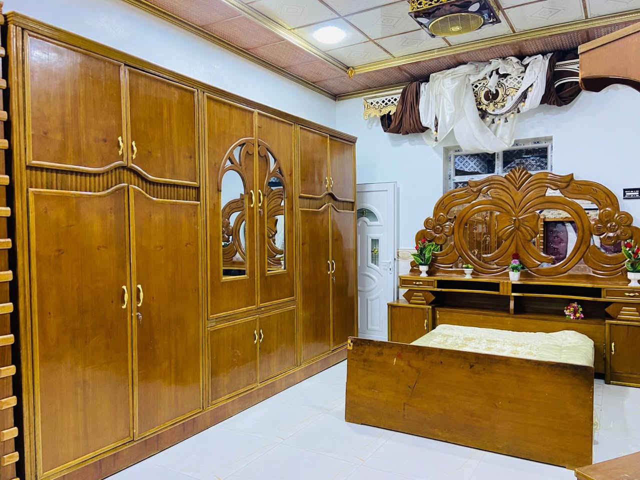 غرفه نوم عراقيه حطاطه صاج فصال الديره خشب عراقي السعر 750بي مجال العنوان الرمانه البعبيد الاتصال ***********
