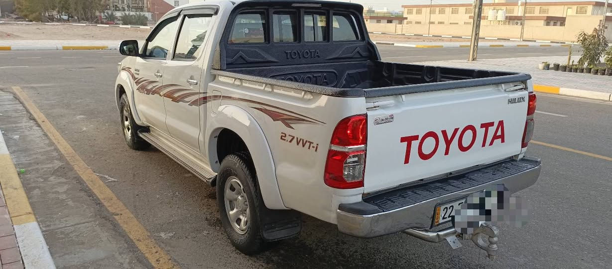 تيوتا فور ويل موديل 14 كير عادي
سياره جديده ماشيه 186 
رقم اربيل انكليزي سياره بيه طخه خفيفه بالدعاميه ومبدله 
وفاتحين البنيد والجاملغ فقط تطبيع بدون تبديل كفاله 
سياره جاهزه تخم تاير حداديه جديده تبريد ثلج 
مكينه مامفتوحه بلاديه 
عارضه 200 وبيه مجال قليل
***********
