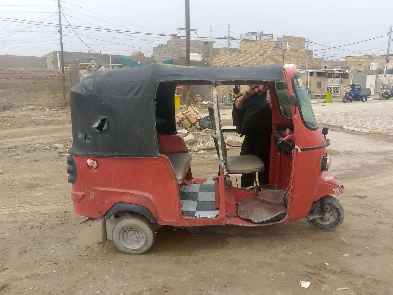 تكتك بياجو موديل ١٨ محوره محرك تيفاس مديل 20 تكتك خير من الله كبل للشارع مناقصه اي شي اوراق اصولي لا تنقيص لا تبخير  السعر ١٦٠٠ وبيه مجال المكان كوت زويرجات ‏‪***********‬‏
‏‪***********‬‏
