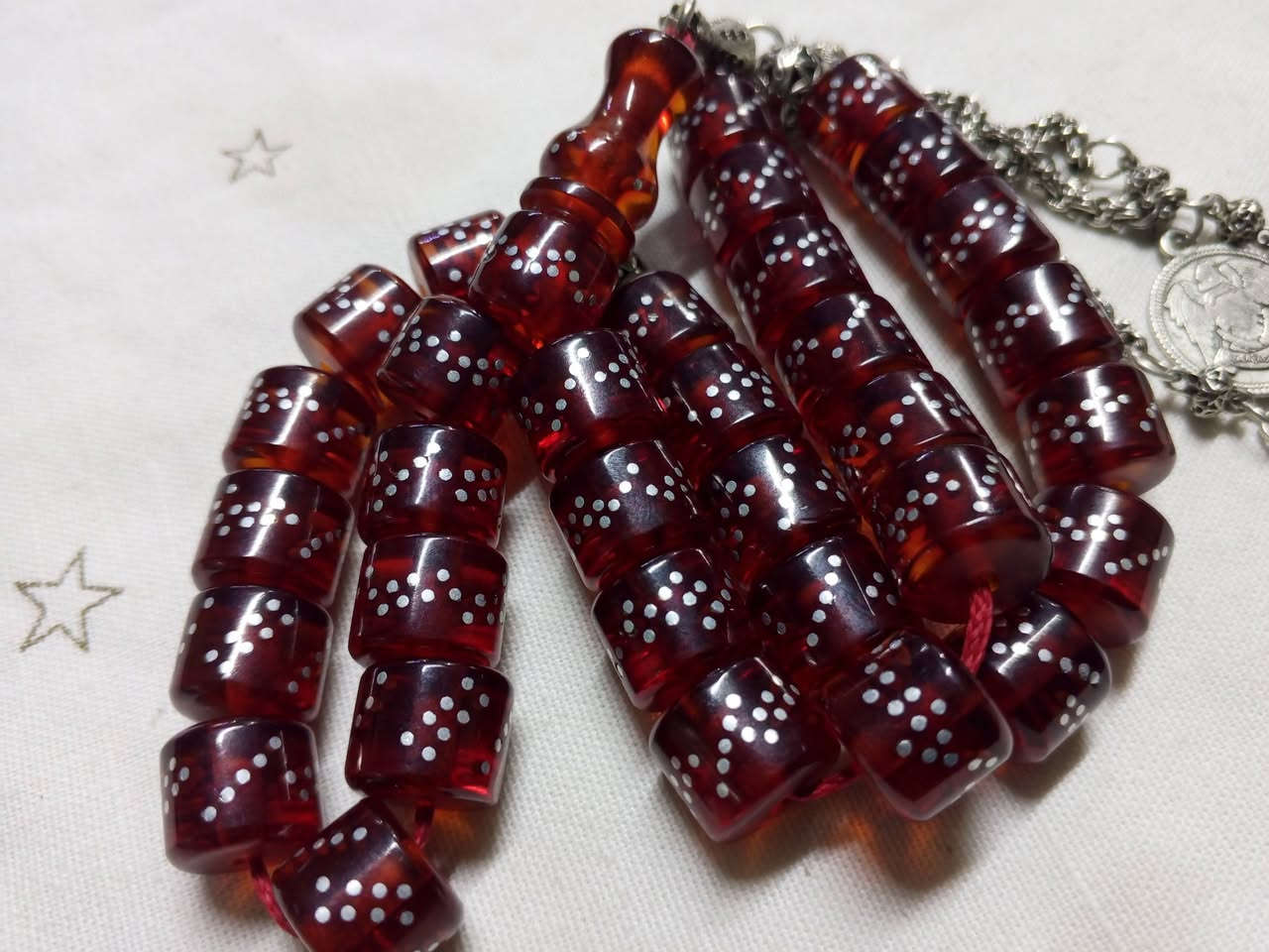 خليلي عينك ع المميز...وجيبها اذا فيك اتجيبها...
يااااجبااااررر...يااارررزززاااق...
مثل كل ليلة، اجلس وحيدا مع كنوزي
وكل خمس دقائق أضحي بأحد منهم...

اذاعم اتدور ع ختيارة والشيب مغطى رأسها شفلي هالشوفة 
وادعيلها الله يطول بعمرها  من القطع النادرة والمتحفية
مسكي شهد العسل الزعفراني انتيك خام قديم خراطة تسعينية منزل فضة عيار عالي قطع عربي 33حبة مزينة بطقم فضة حلبي  محمول شيوخ الله يهني صاحب النصيب 

#الشمالي طرطوس المدينة تاجر شنطة 
#ابوحيدر0990433674 وااتس/0991980690
فضلا وليس أمرا تعليق نقطة دعاء مشاركة مباركة دعوة 
ولكم جزيل الشكروالامتنان...


**إذا كنت صاحب هذا الإعلان وتريد حذفه لأي سبب، رجاءا أرسل رسالة إلى الدعم الفني**