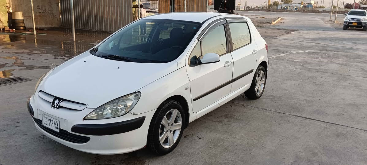 بیجۆ 307 مۆدێل 2004
گێری تازە گۆراوە بەڵام خەلەلێکی بچوکی تێدایە و بەشەرتی اوەی چاک بکرێت و مەکینەی بەشەرت. ئارم و ئەولیاتی هەیە. کارەبایی بەشەرت . تەبرید و گەرمی بەشەرت. 2جام کارەبایی . بەنزین زۆر کەم دەخوات. کامل توند و تۆڵ کراوە. بۆیاخ لە وێنەکاندا دانراوە. نرخی 40وەرەقە و مەعامەلە.
ژمارەی خاوەنی/*********** رانية, السليمانية
