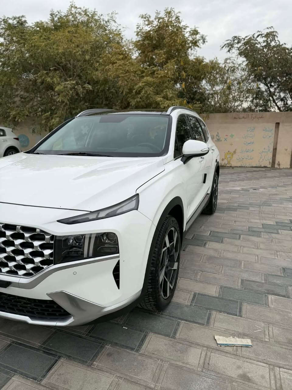 للبيع سنتافي 2024 خليجي رقم بغداد بصمه 
ليد امامي + خلفي
كراسي كهرباء
كير بيانو 
تبريد شاشة
اشاير بلمري + مري كهرباء
جنطة كهرباء
اوتو هولد
سايد بريك دكمة
درايف مود 4 وضعيات
كامره خلفية
حساس امامي خلفي
مانع انزلاق
مانع انحدار 
كروز سرعة + مثبت سرعه
جام اوتو 4
3 قطع تبريد
7راكب
بردات ابواب خلفية
شاشة 
منافذ usb
شاحن وايرلس
تبريد خلفي تحكم منفصل
مكينة V6/3500
السعر 30،000 $ للاستفسار الاتصال على الرقم ***********
