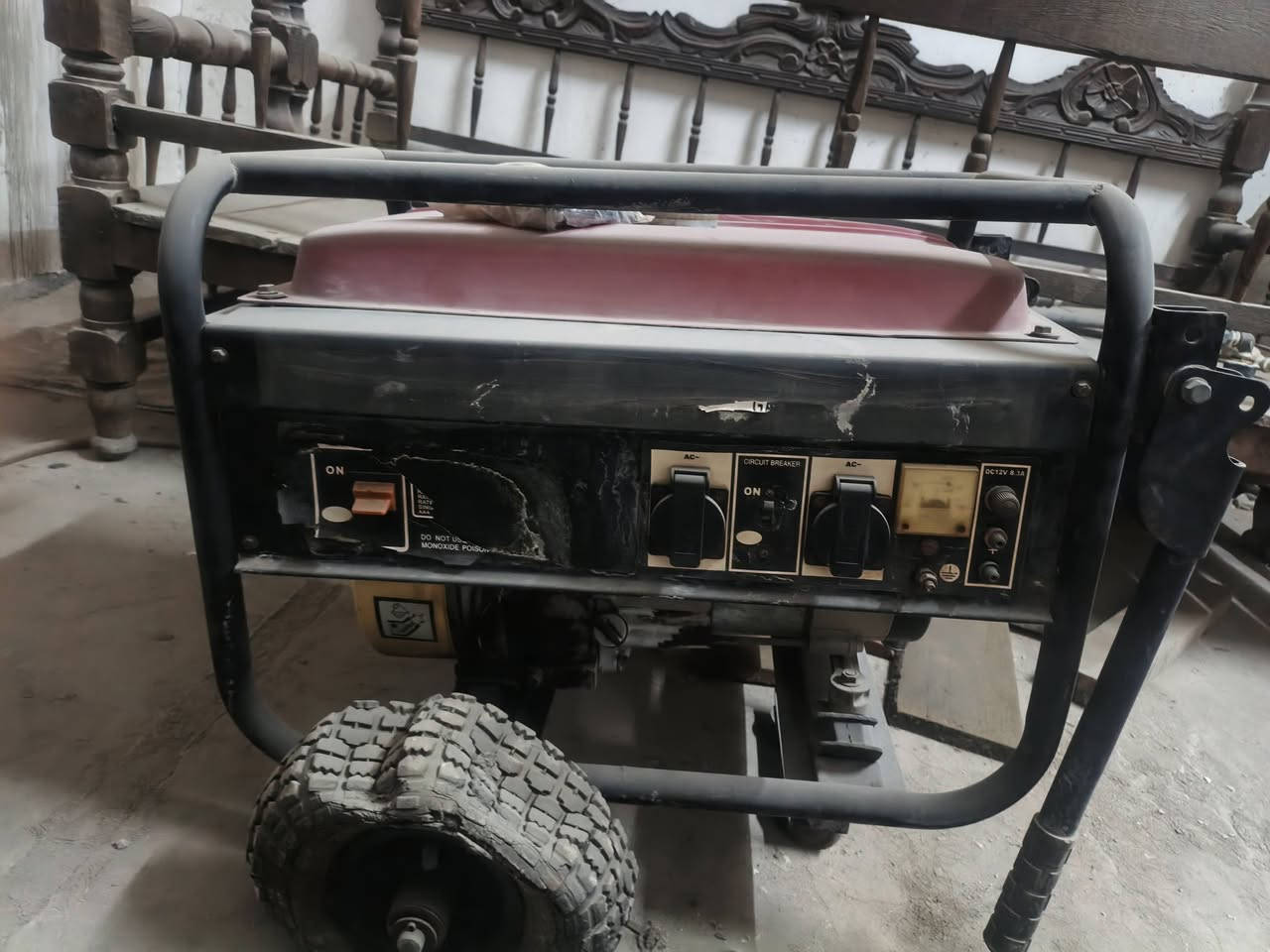 السلام عليكم مولد للبيع شغالة 
السعر 250 مكاني مدينة الصدر
للاتصال ***********
