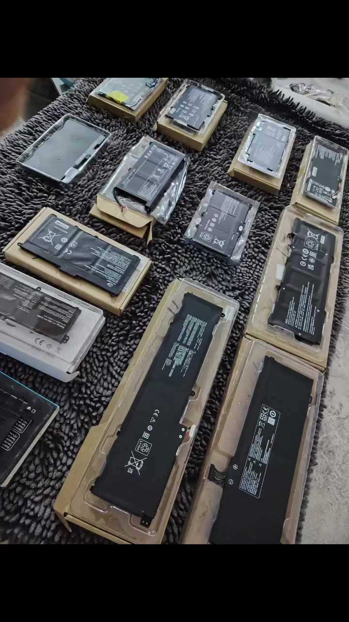 منشور رقم _١١_
عرض يهز الكاع ولفترة محدودة
تأخذ عالفحص من يجيك المندوب وضمان شهر 
 وكلمن بسعره
بطاريات ليثيوم بوليمر 11.55 فولت 
وصلت وجبة جديدة من  ٣٣ بطارية لابتوب َمتنوعة الموديلات ستندرات جديد  غير متوفرة بالاسواق المحلية 
بطارية لابتوبك أو شاحنته تعباااانة ولازمها تبديل ⁉️ 😭
تدور على بطارية أو شاحنة محيرة مال لابتوب ومدا تلكه🛒
تريد  بطارية لابتوب ممتازة وبتشتغل وقت طويل ❓❓😱
🔥 ارسل صور ومعلومات بطارية أو محولة أو شاحنة لابتوبك العاطلة عالخاص  والبقية علينه🔥
شعارنا رضا الزبون 
اتفاقنه مع شركة التوصيل كما يلي :
فترة تجربة وفحص البطارية أكثر من ربع ساعة
اذا عجبتك البطارية والشاحنه  واشتغلت وكل الامور تمام استلم الطلب وشايف خيرهه
واذا لاسامح الله اذا ماصارت البطارية لاي سبب كان ارفض الطلب ومتدفع اي اجور 
**فترة الضمان 
_البطاريات الخارجية ضمان تشغيل مثل ماكلنه أكثر من ربع ساعة فترة الفحص 
_أما البطاريات البوليمير الداخلية فيشمل الضمان التشغيل وبعدها ما بعد التشغيل لمدة ٣ اشهر 
اذا ماصارت البطارية 

اذا ما موجودة لاسمح الله ابقه ويانه أسبوعيا تجي وجبة جديدة 👍
🔥🔥اكثر من الف نوع بطارية وشاحنة لابتوب متوفره عدنه 
✅dell
✅hp 
✅toshiba 
✅Asus 
✅LENOVO 
✅sony
✅Msi
___________________________________
😱😱سارع بالحجز نظرا لقرب نفاذ الكمية.
للاستفسار الاتصال ب واتساب *********** 
او رسالة عالماسنجر
🚛يوجد توصيل لباب بيتك و لكافة المحافظات العراقية 🚛
🏘️ العنوان : كربلاء المقدسة شارع النهر _قرب شركة الوسيط للتوصيل السريع
#بطاريات_لابتوب
#battery
#بطارية_ماك_بوك 
#بطارية_سيرفس
#بطارية_ايباد
#بطارية_حاسبة
#تخفيضات.
#تالفة_ورق
#تالفات_ورق.
#ابداع.
#ثرامة_ورق
#عروض
#ثرمات_ورق
#بلاش
#shredder
#آلة_تقطيع_الورق
#جملة  
#تجارة_الجملة  
#تجارة_الكترونيات  
#محلات_الكترونيات  
#شاحنه
#adapters
