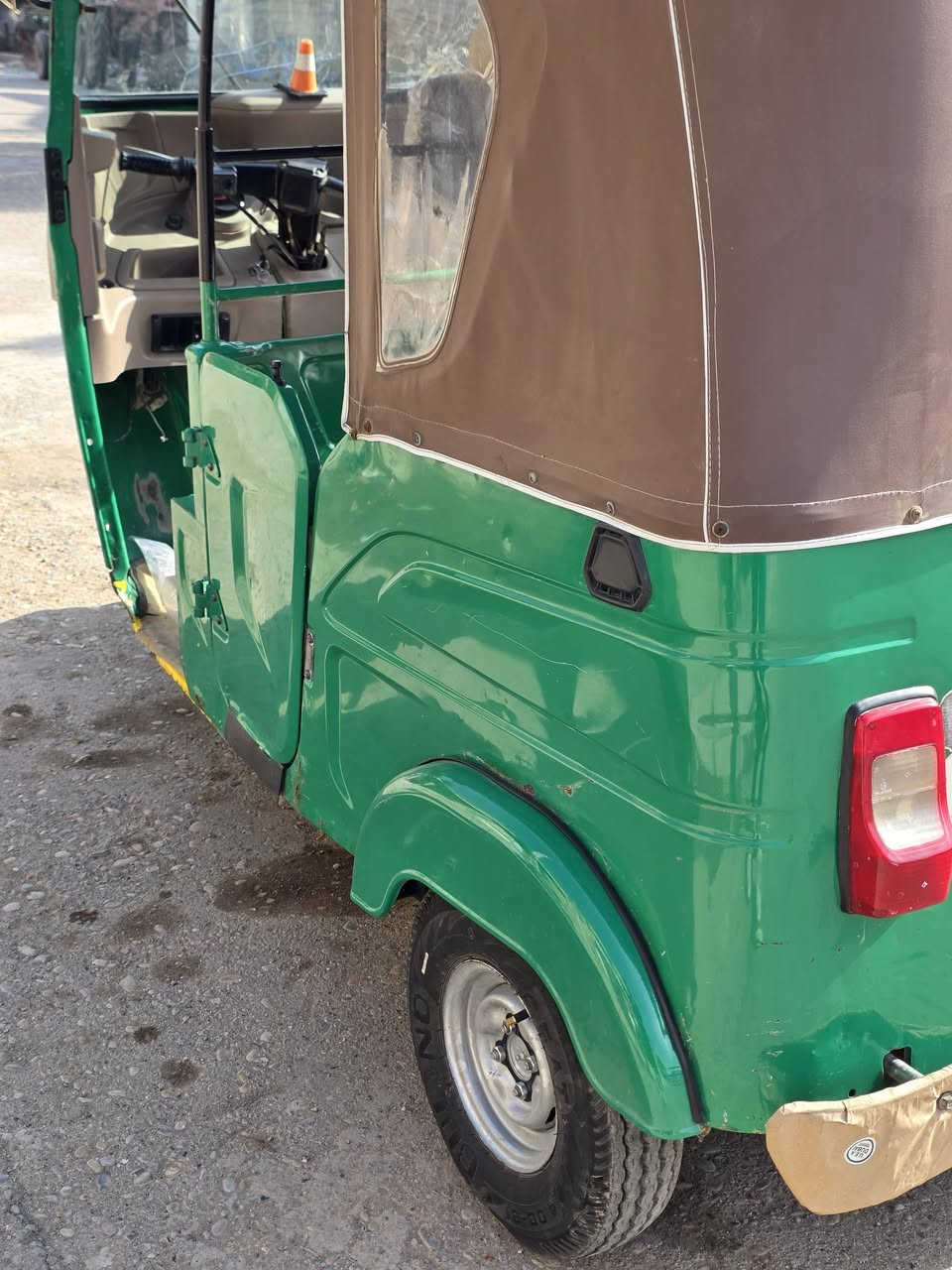 تكتك للبيع رقم وسنويه 22شهر7الكشره كفاله ومكينه مبدل بوشه وبستم مكاني اعماره المجر الكبير ***********
