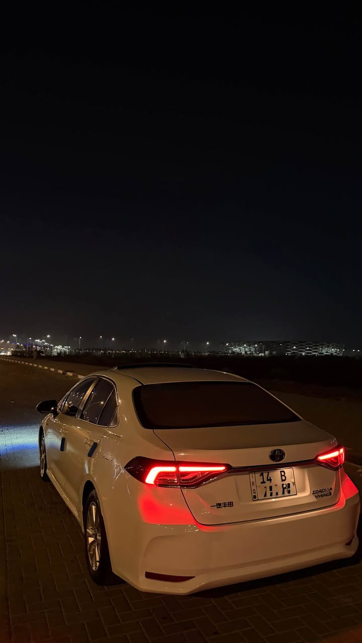 �🔥 للبيع – تويوتا كورولا هايبرد 2023 🔥🚗
وارد خليجي (صيني) | رقم بصرة | أقساط

سيارة نظافة وكالة ✨
مكفولة من الضربة والصبغ والمعجون ✔️ فحص مفتوح بأي مكان

🔹 اللون: أبيض
🔹 هايبرد (بنزين + كهرباء) صرف اقتصادي جداً
🔹 قير CVT أوتوماتيك

✨ أنظمة القيادة:
Power  – Eco + الوضع الطبيعي

✨ المواصفات الكاملة:
✔️ رادار أمامي
✔️ سياقة شبه ذاتية
✔️ تنبيه الخروج عن المسار
✔️ كاميرا خلفية
✔️ Apple CarPlay
✔️ شاشة ديجيتال
✔️ إنارة نهارية LED
✔️ مثبت سرعة
✔️ بصمة تشغيل + دخول ذكي
✔️ Auto Hold
✔️ سايد بريك كهربائي
✔️ فتحة سقف
✔️ ستيرن تحكم
✔️ مكيف تبريد ممتاز

السيارة استخدام خفيف جداً، ما تحتاج أي صرف 💎
جاهزة للبيت أو الشغل أو السفر ✈️

📍 الموقع: البصرة
السعر 133 ورقة وبيها مجال 
رقم الهاتف ***********
0️⃣7️⃣7️⃣1️⃣3️⃣5️⃣5️⃣6️⃣2️⃣0️⃣3️⃣ البصرة, العراق
