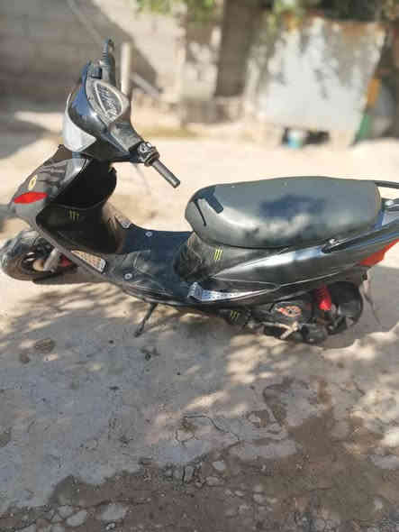 السلام عليكم ماكس عدله سرعه 120 دراجه جاهزه ما بيها اي نقص مكان بغداد جسر ديالى الجديد منطقه الكرغوليه سعر 575 بها مجال***********
