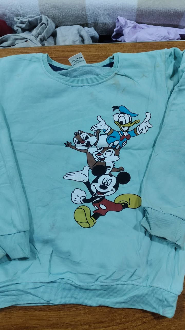 تيشيرت ولادي + بناتي
سويترات ولادي + بناتي 
قطع جميلة شي احلى من الثاني 
 بسعر 2000 دينار بس للقطعة 
العنوان واسط قضاء العزيزية يوجد توصيل داخل العزيزية 
***********
