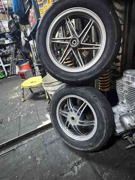 ويل نجمه زوج تايرات جلاتين مكاني مدينه الصدر سعره 250وبي مجال رقم ***********
