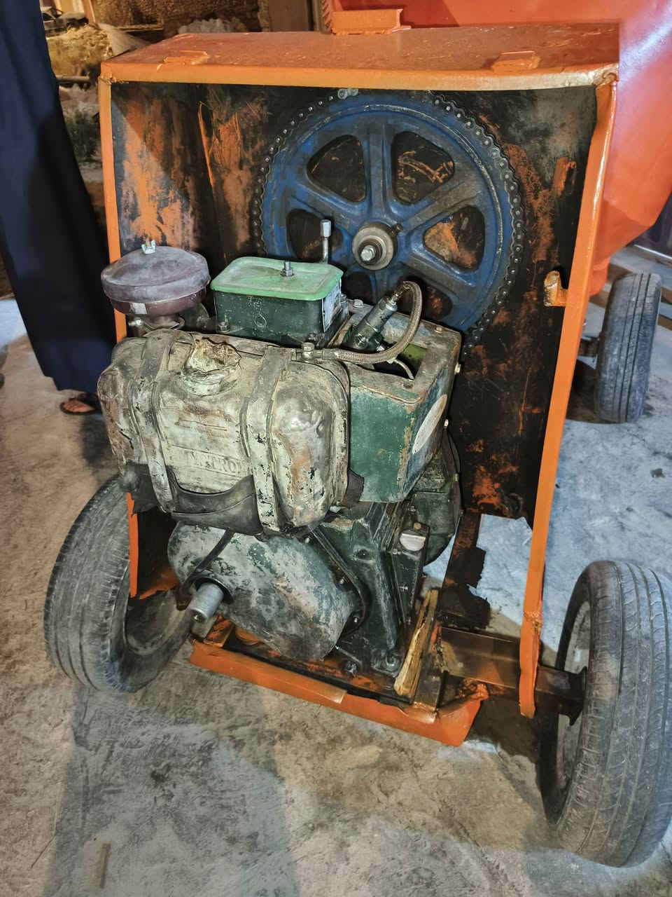 السلام عليكم
خباطه نهضة البيع جاهزه شغاله هندر واحد 
جدر هيكل محرك نضيفه شرط
محرك 7,5نضيف شغال هندر واحد 
السعر :1300 (مليون ثلثميه )بيهه مجال////////مكان :الانبار حديثه بروانه 
***********
