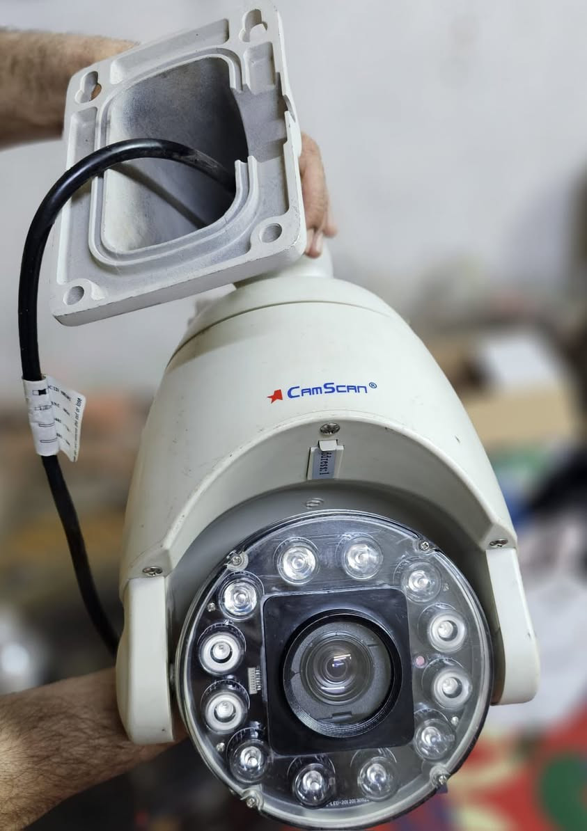 السلام عليكم كامرة كندية كاملة اخت الجديدة وياهة جهاز الزوم والفر عنوان بغداد حط سعر بلي يرضة الله شرط الشغل ***********
