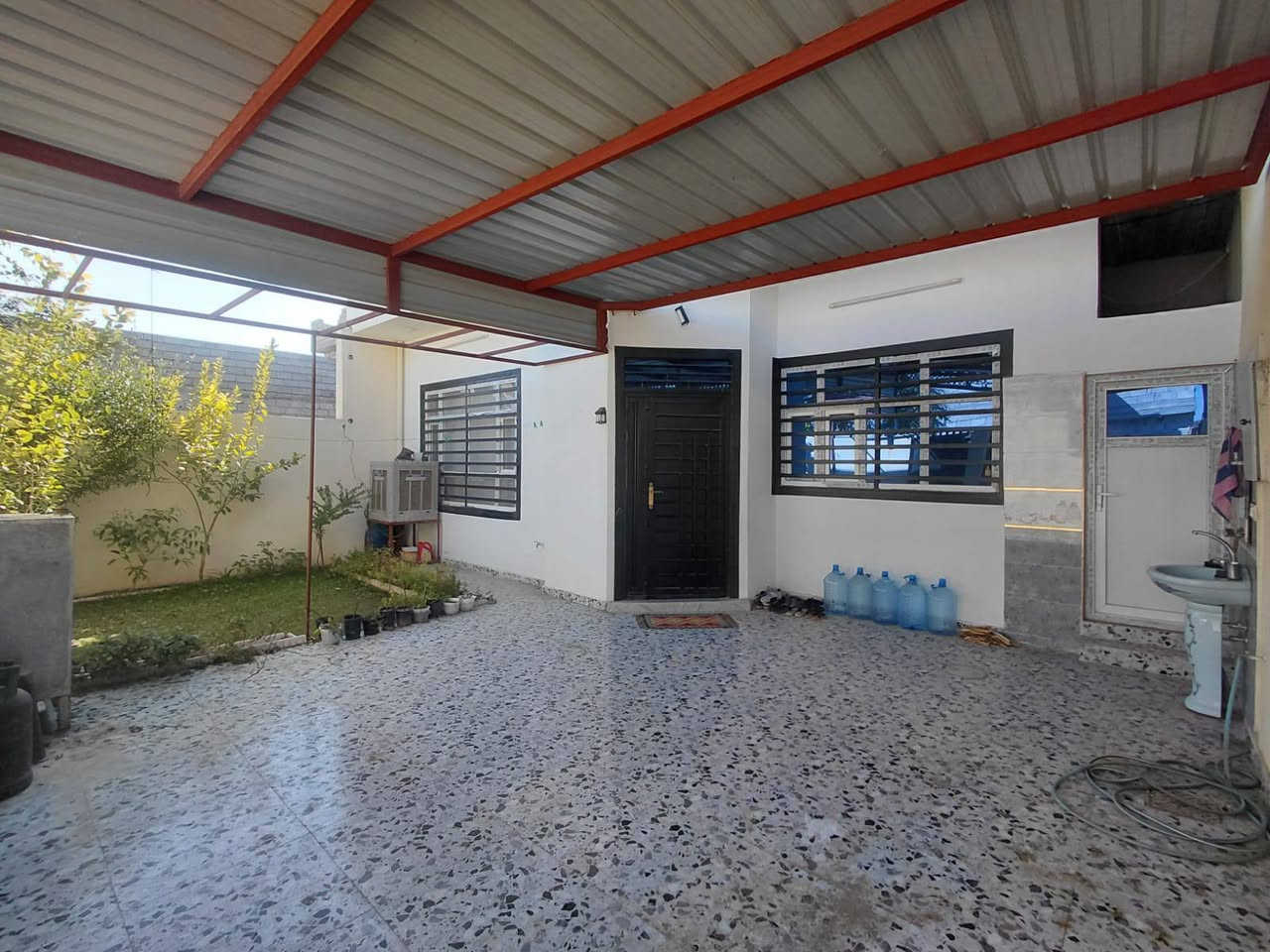 اعلان رقم (820)
بيت زراعي ركن طابق واحد للبيع 
مساحة/210م 
العنوان/قرب مدرسة اماني 
السعر/87 مليون 
--------------------
للاستفسار اكثر مراجعة مكتب محمد الواقع في فلكة راس فرع جامع الامام علي او اتصال بالارقام التالي 
***********
***********
نستقبل كافة عروضاتكم سكنية وتجارية في كافة المناطق طوز و كركوك...
