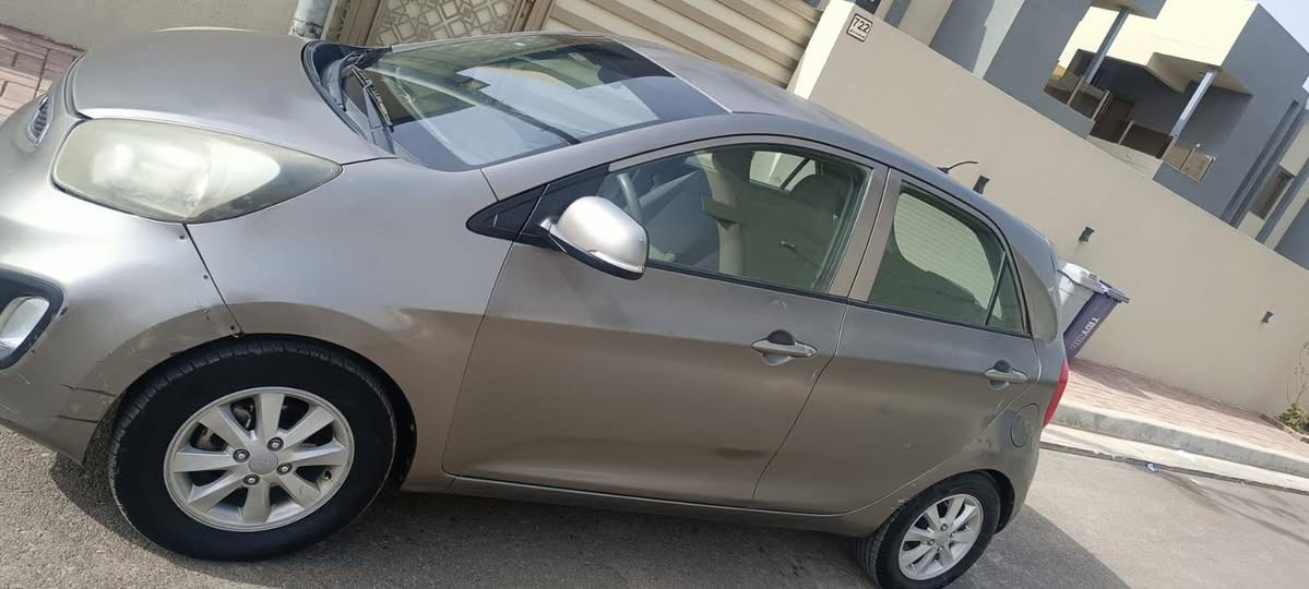 كيا بيكانتو موديل 2013 اللون رصاصي وارد خليجي رقم بغداد السونار موجود بالمنشور ماشيه 107 الف

الموقع مجمع نجمه بغداد طريق ابو غريب القديم 
السعر 72 ورقه
للاستفسار اكثر الاتصال 
***********
