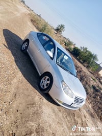 النترا مقدس • ٢٠٠٧ • قطعتين صبغ