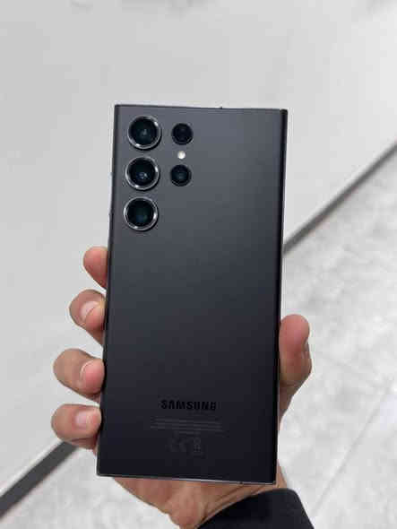 للبيع s23 الترا ذاكره ٢٥٦ شرق اوسط دبل شريحه نضيف ١٠٠% بحاله الوكاله لا مفتوح ولا مبدل بي شي مع شاحنه سامسونك من عين الفهد 2 متر 
السعر ٧٨٠ الف المكان الانبار الحبانيه
للتواصل واتساب فقط ***********
