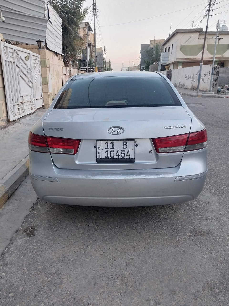 سلام عليكم سوناته موديل  2009  خليجي بيهه صبغ قطعه وحده جاملغ خلفي جهت السايق مكينه  2400  محرك كير كفاله تبريد ثلج حداديه جديده تخم تاير  رقم بغداد بسمي عليهه منضومه غاز حكومي كرت اصفر بيهه شخوط صفحه اليمنه موضوح بل صور هزه جديده السعر 110  وبيهه مجال ***********
