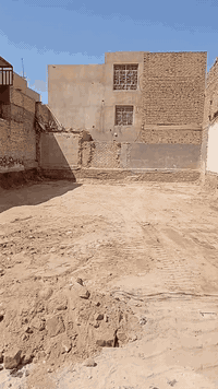 السلام عليكم نعمل بالتفليش البيوت القديمه والترميم في النجف للاستفسار على هذا الرقم ***********
