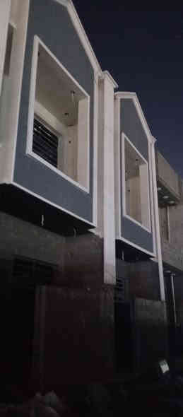 دار للبيع مساحه 50متر  ثاني مشتمل عن الشارع العام طابو زراعي سند 25 يحتوي على غرفتين نوم وصاله ومطبخ وحمامات موقع مميز ابصف الشارع العام التجاري مال الدوانم بداية المنطقة من جهت شرطه الخامسه استفسار اتصل على الرقم
واتساب  *********** السعر قفل 55مليون
