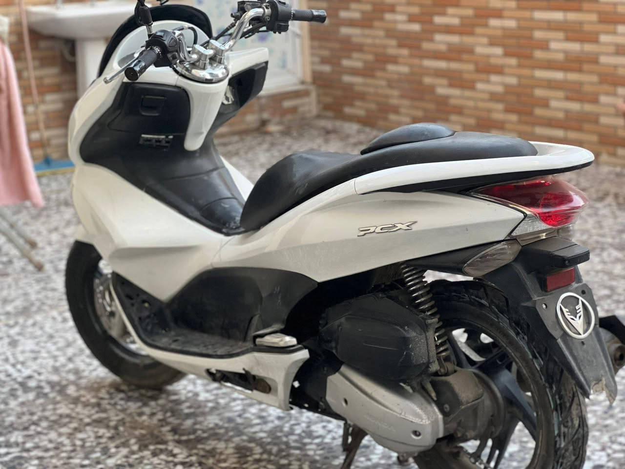 دراجه بي سي اكس
مكينة 150
كلشي شغال مكاني بغداد
السعر  مليون و250
***********
